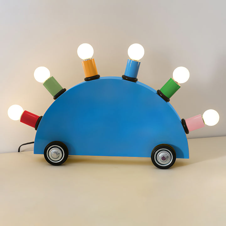 Tischlampe mit Cartoon-Auto