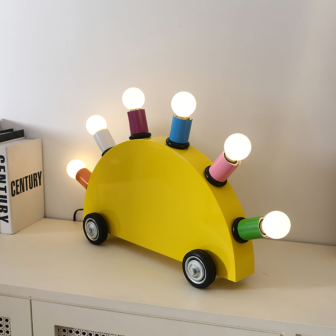 Tischlampe mit Cartoon-Auto