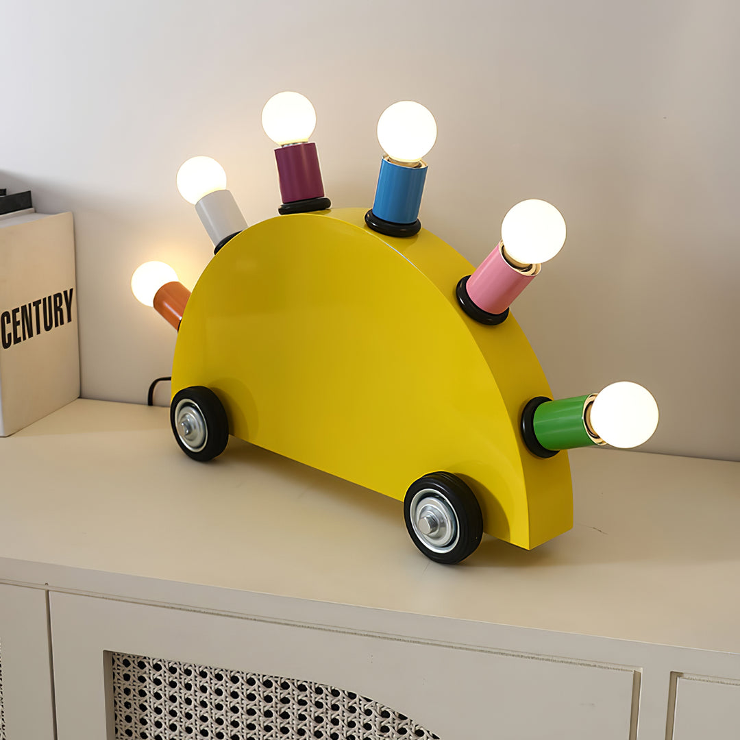 Tischlampe mit Cartoon-Auto