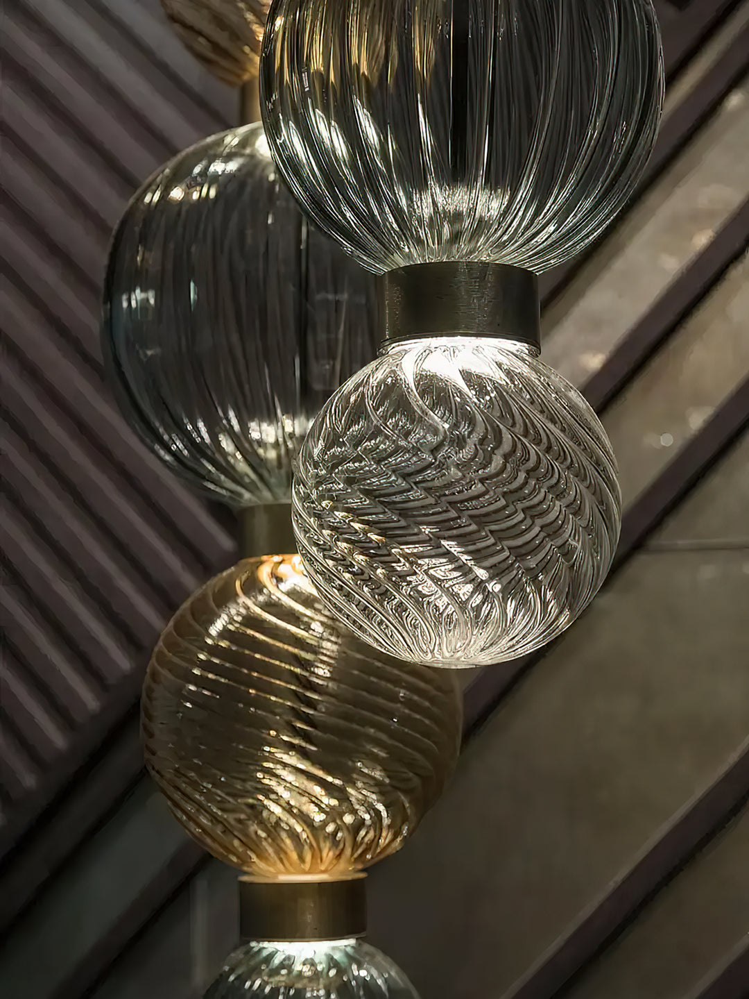 Celvara Globe Pendant Lamp - Vakkerlight