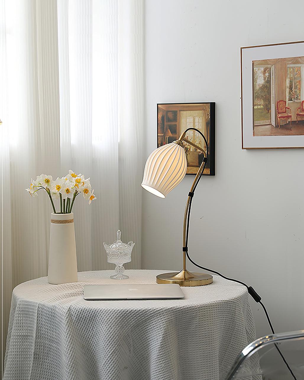 Ceramic Ribbed Table Lamp - Vakkerlight