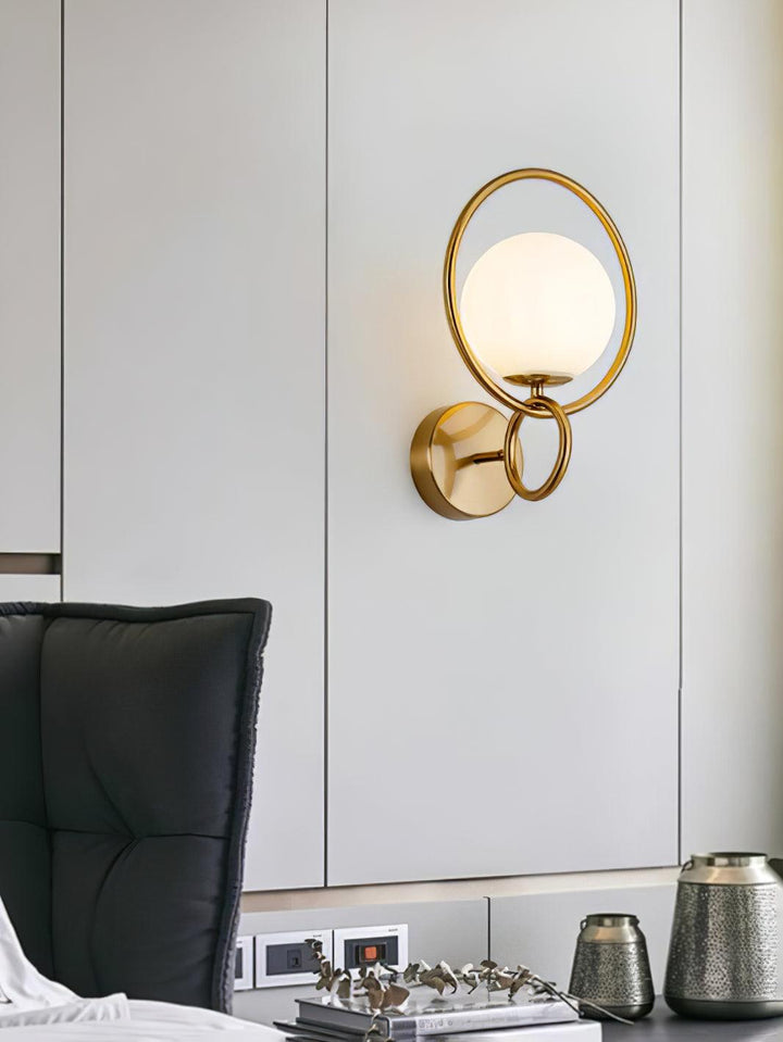 Circle Global Wall Lamp - Vakkerlight