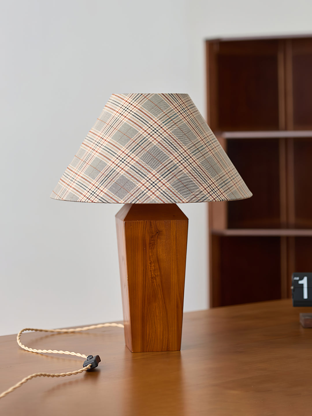 Claremont Plaid Table Lamp - Vakkerlight