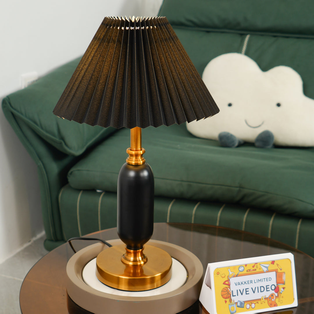 Classic Antique Table Lamp - Vakkerlight