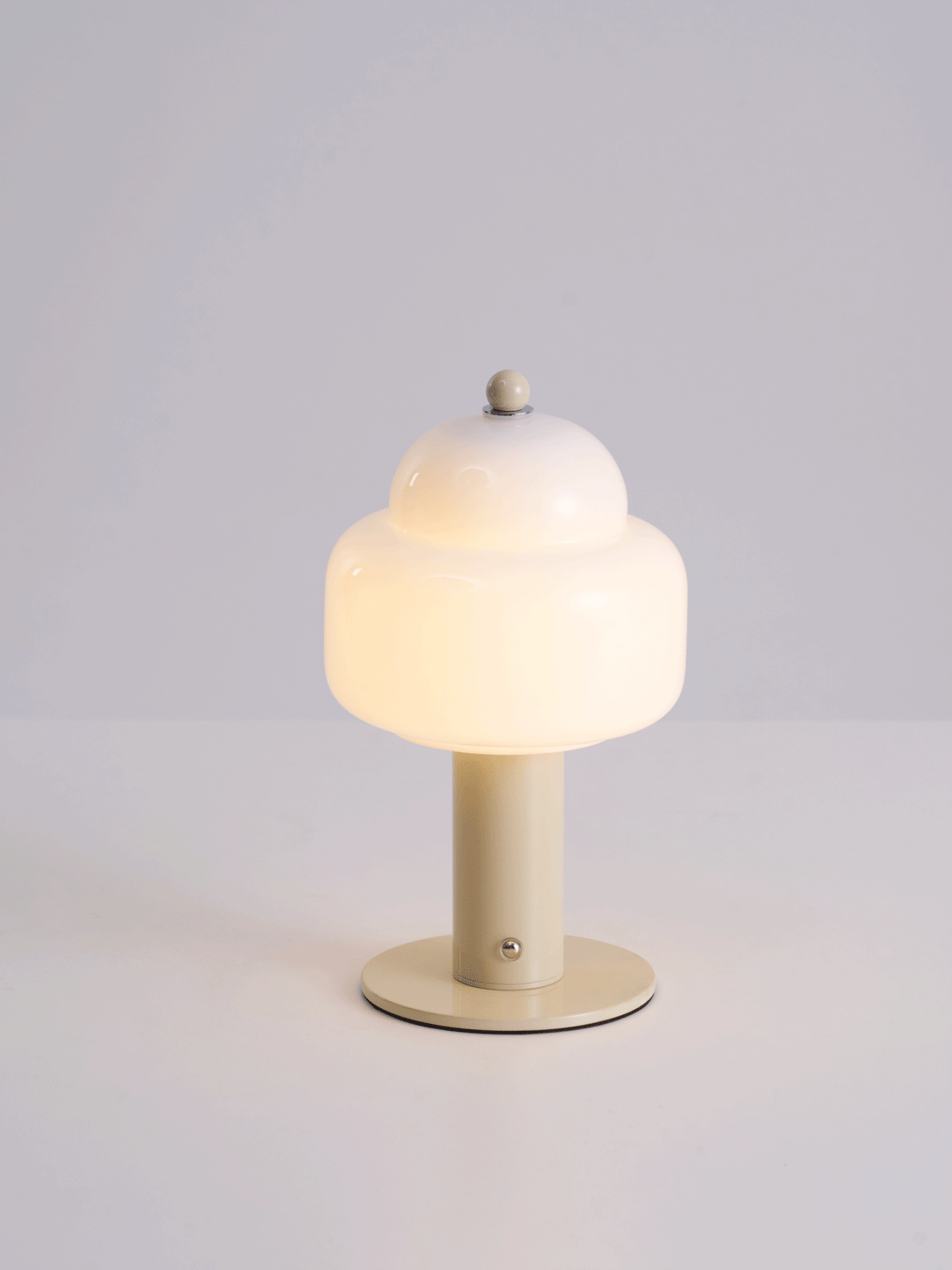 Cloud Dome Tischlampe 