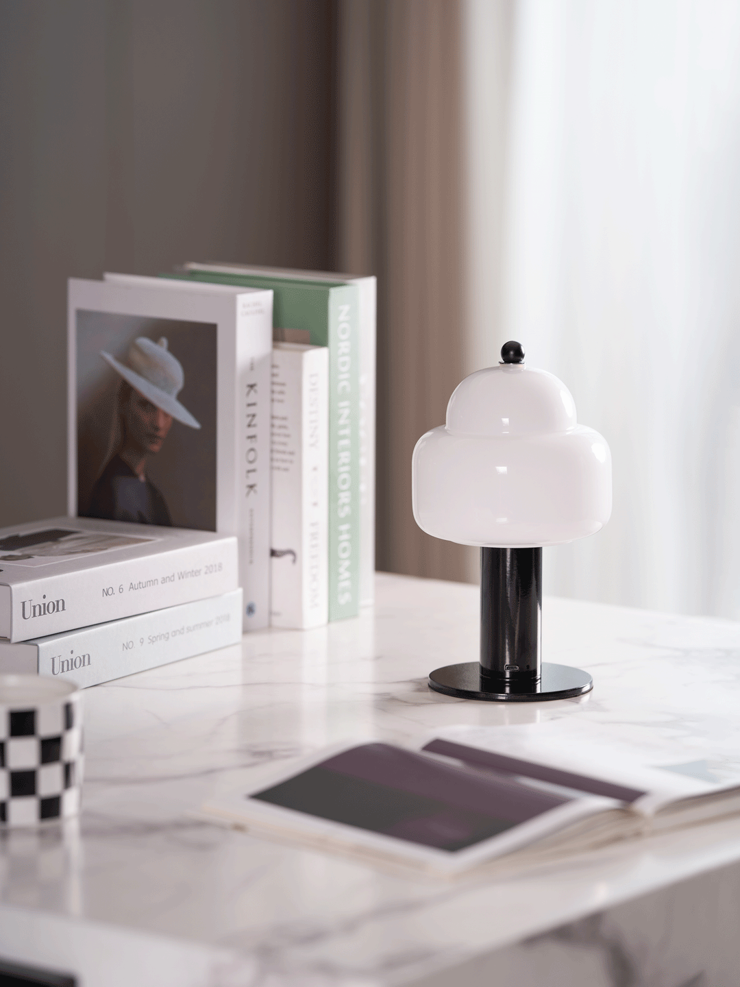 Cloud Dome Tischlampe 