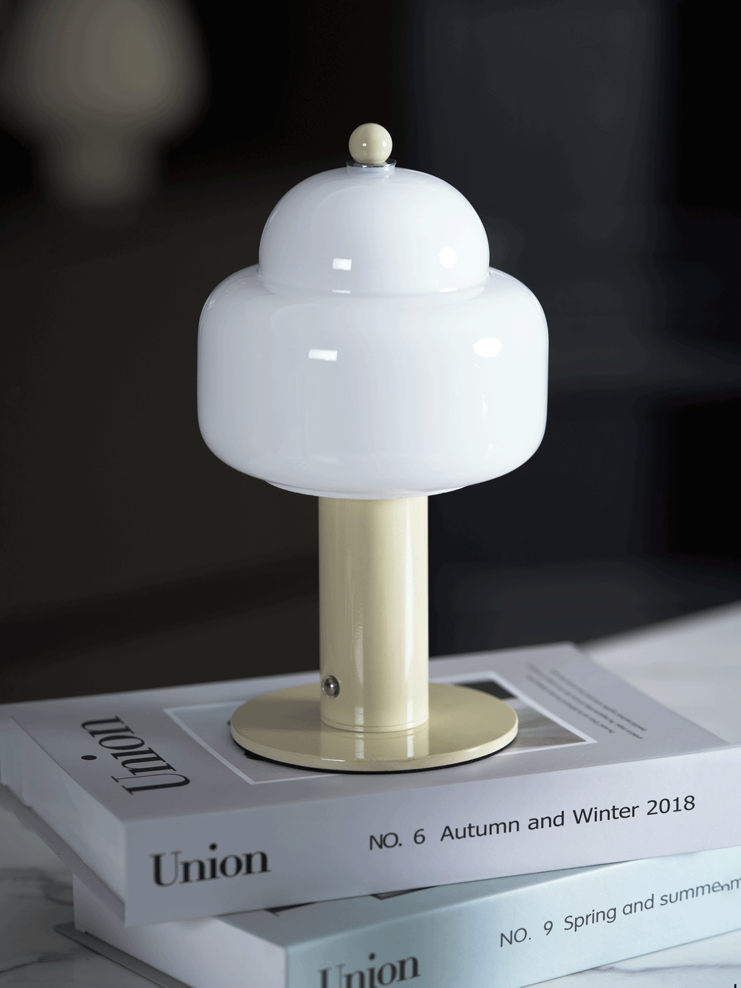 Cloud Dome Tischlampe 