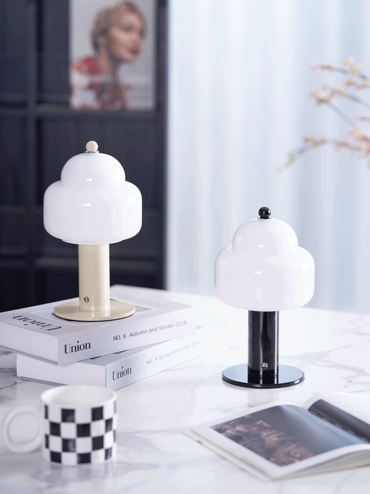 Cloud Dome Tischlampe 
