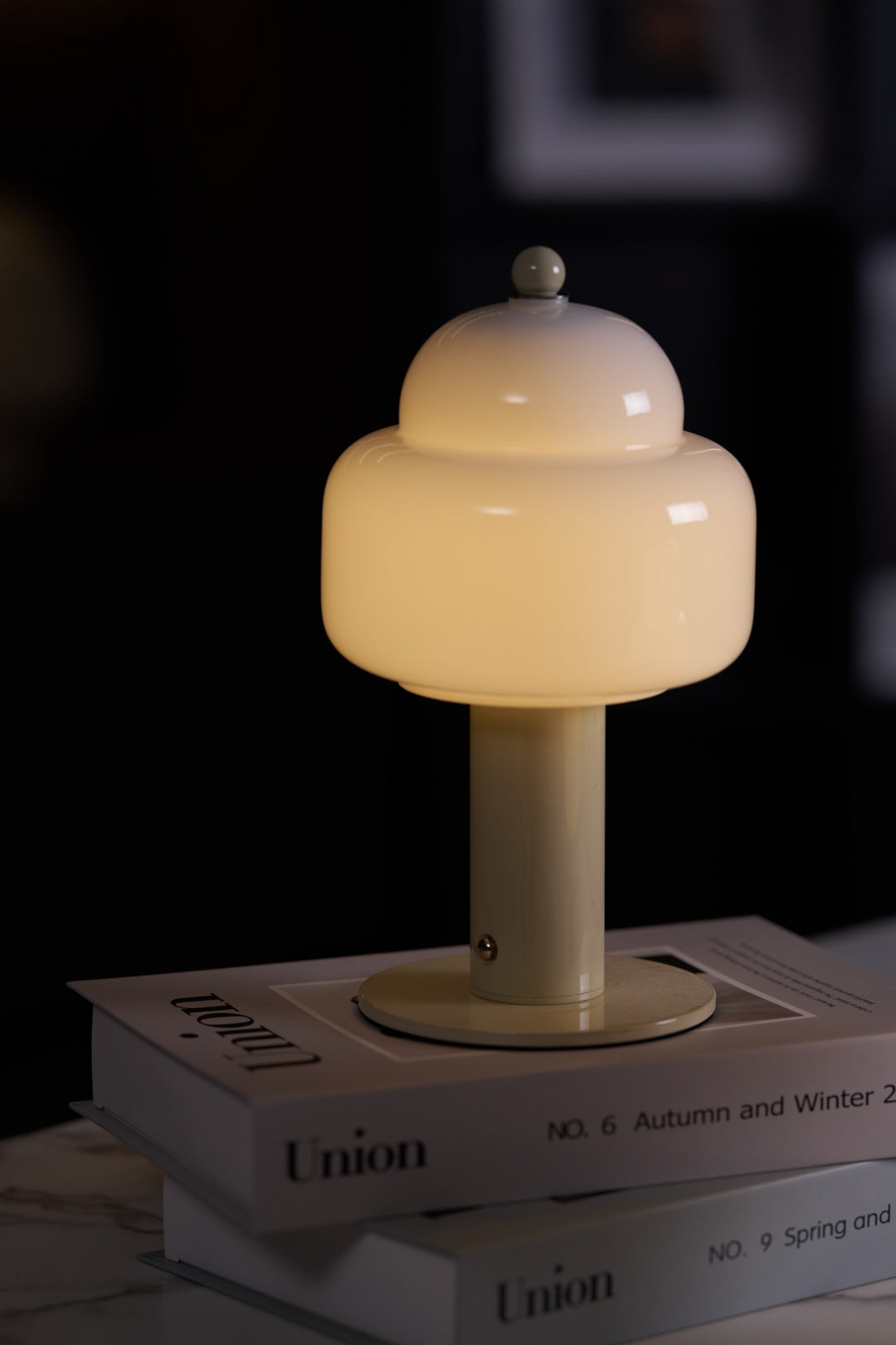 Cloud Dome Table Lamp - Vakkerlight
