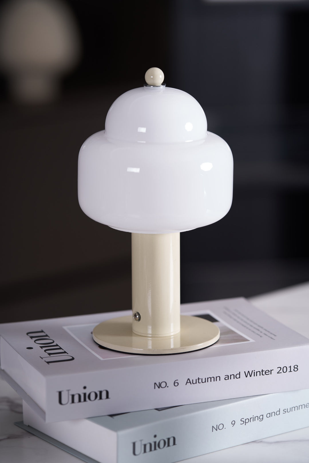 Cloud Dome Table Lamp - Vakkerlight