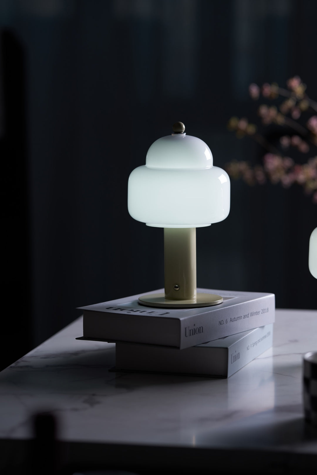 Cloud Dome Table Lamp - Vakkerlight