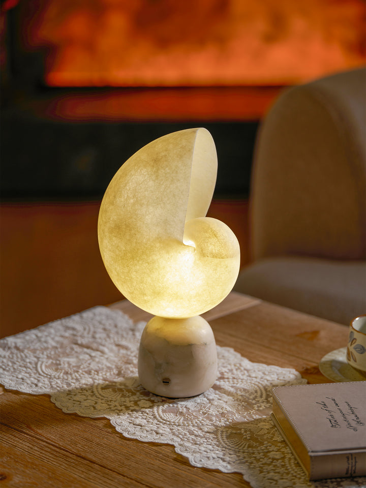 Lumora Shell Table Lamp - Vakkerlight