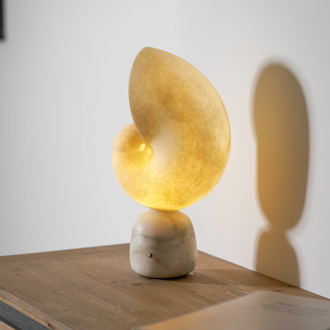 Lumora Shell Table Lamp - Vakkerlight