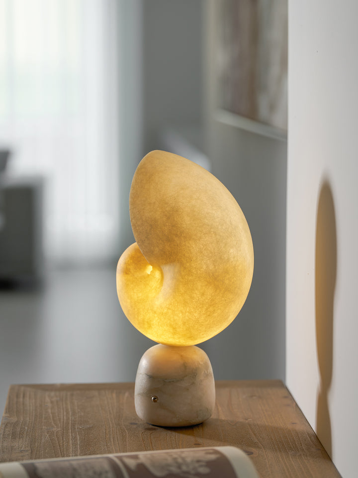 Lumora Shell Table Lamp - Vakkerlight