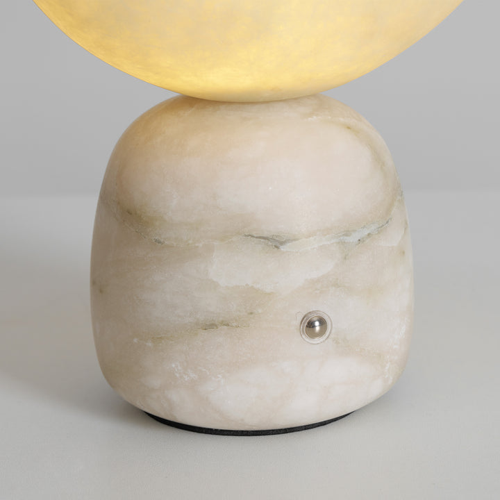 Lumora Shell Table Lamp - Vakkerlight