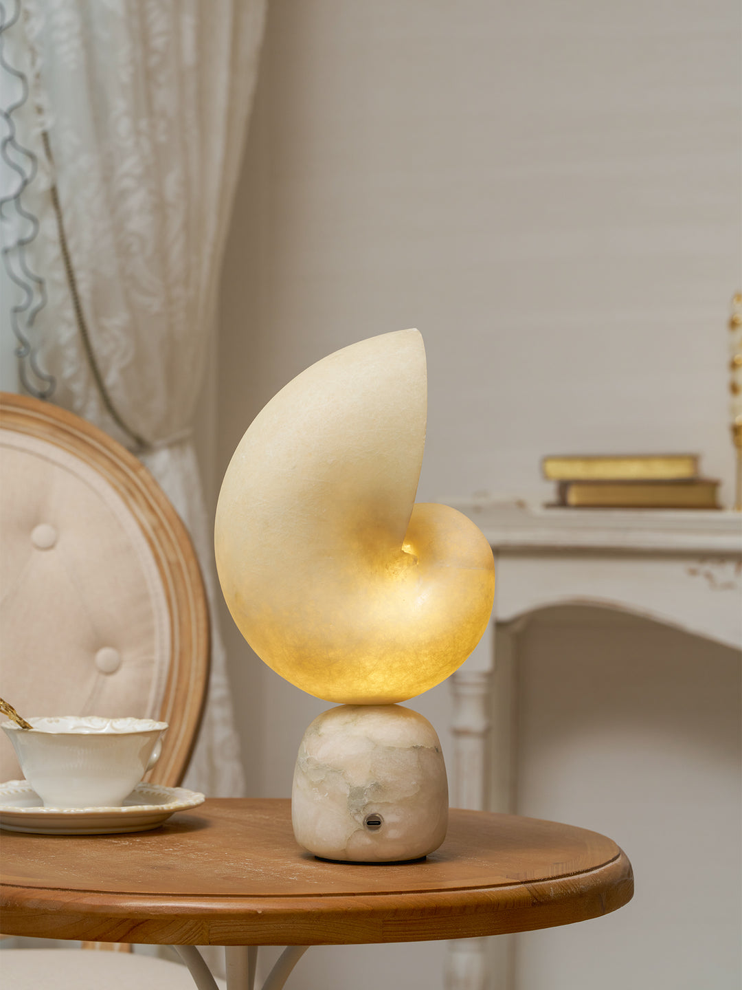 Lumora Shell Table Lamp - Vakkerlight