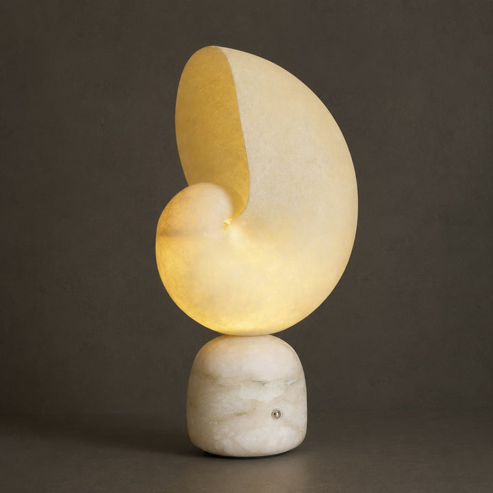 Lumora Shell Table Lamp - Vakkerlight