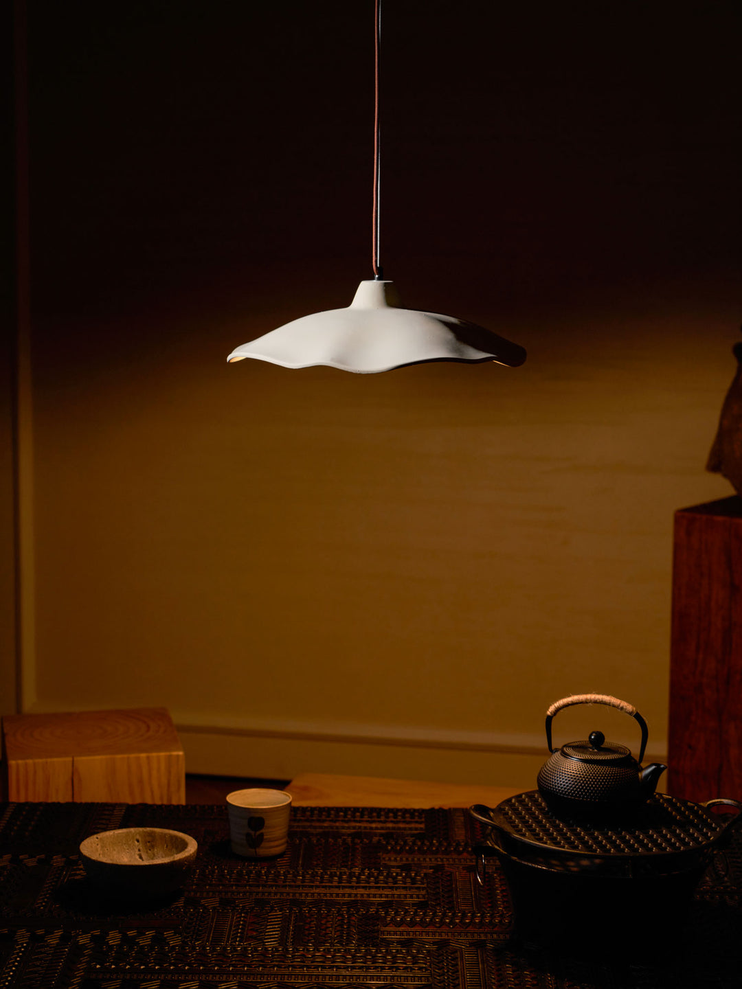 Concrete Petal Pendant Light - Vakkerlight