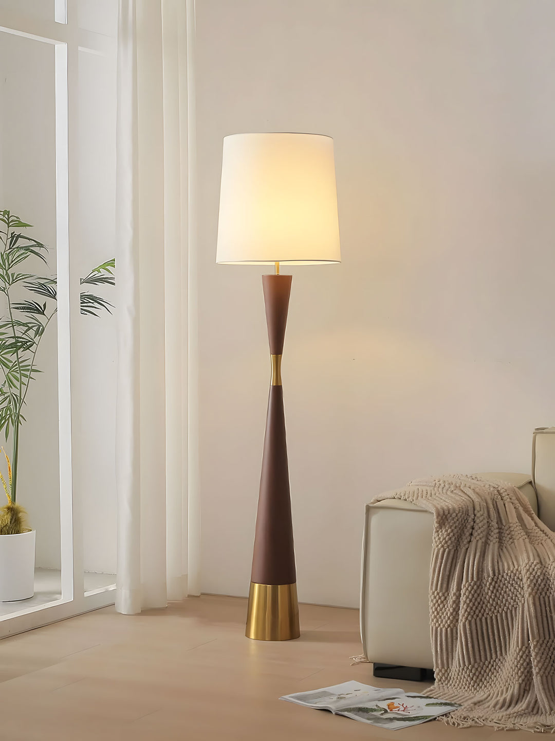 Cone Waist Floor Lamp - Vakkerlight