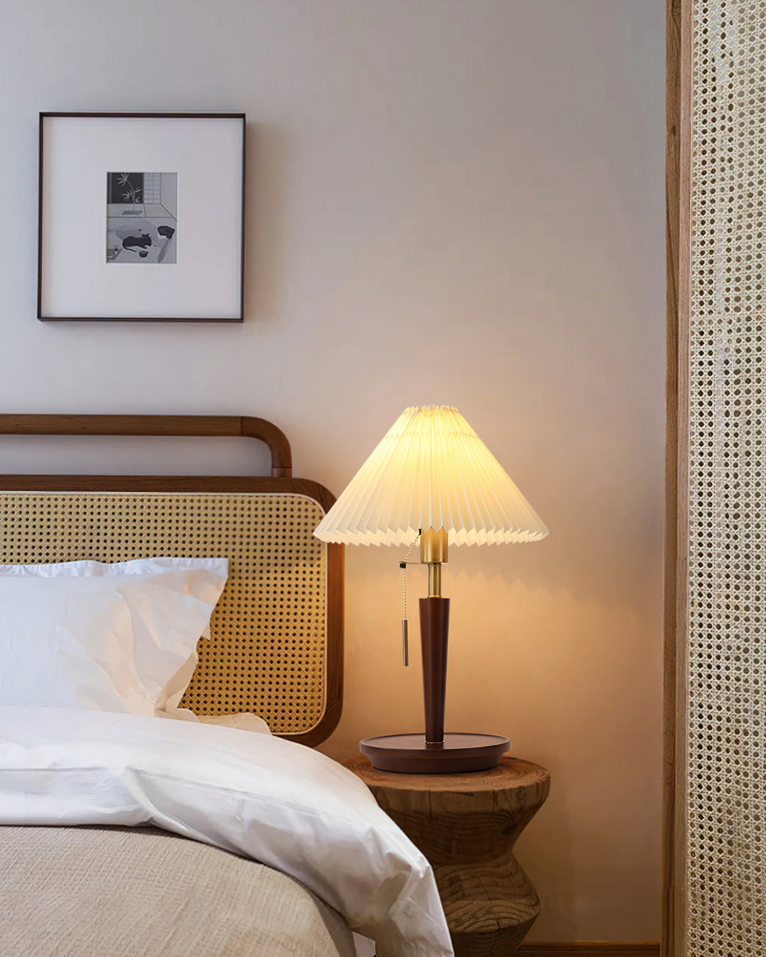 Cone Pleated Fabric Table Lamp - Vakkerlight