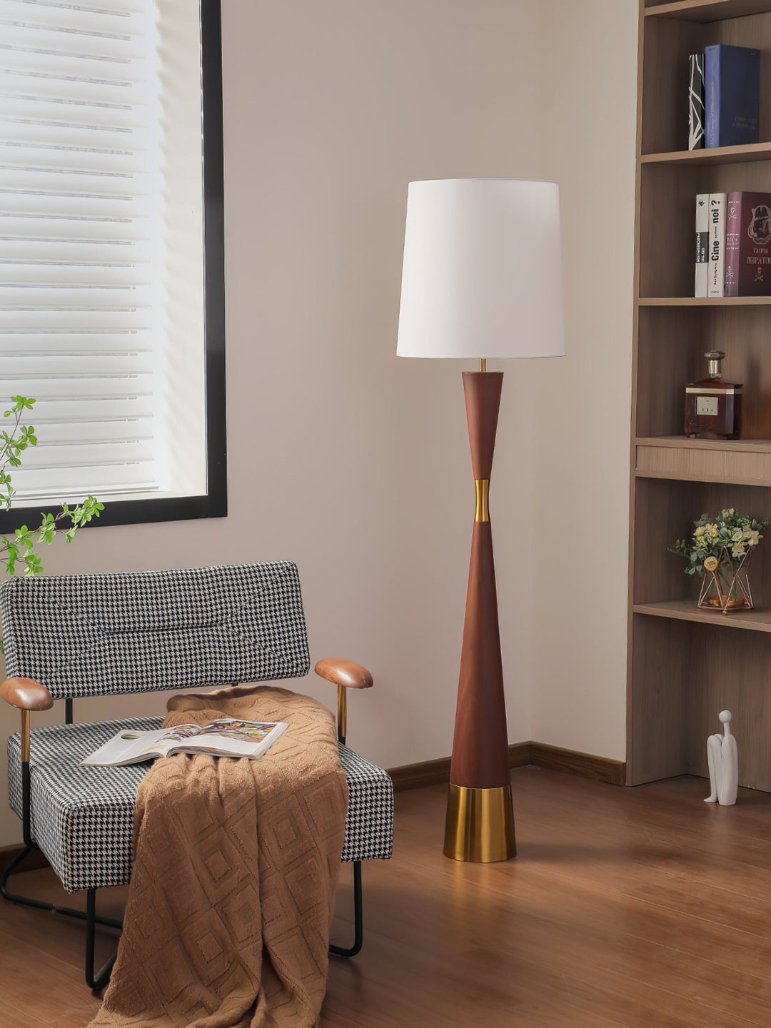 Cone Waist Floor Lamp - Vakkerlight