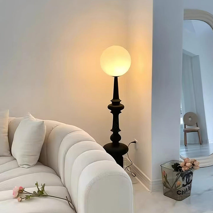 Constance Floor Lamp - Vakkerlight