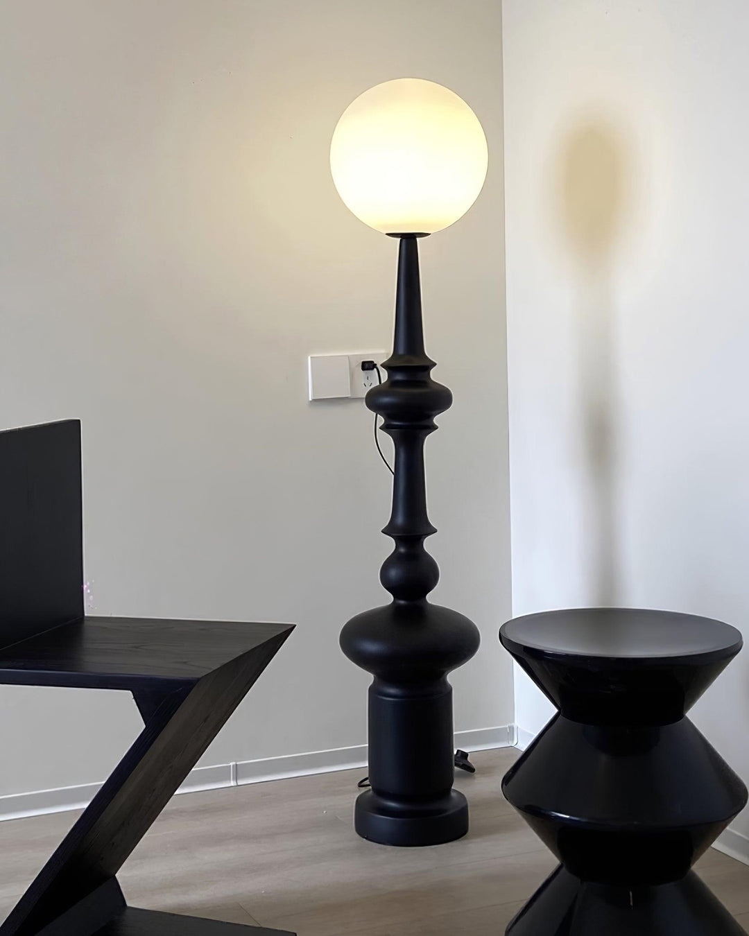 Constance Floor Lamp - Vakkerlight