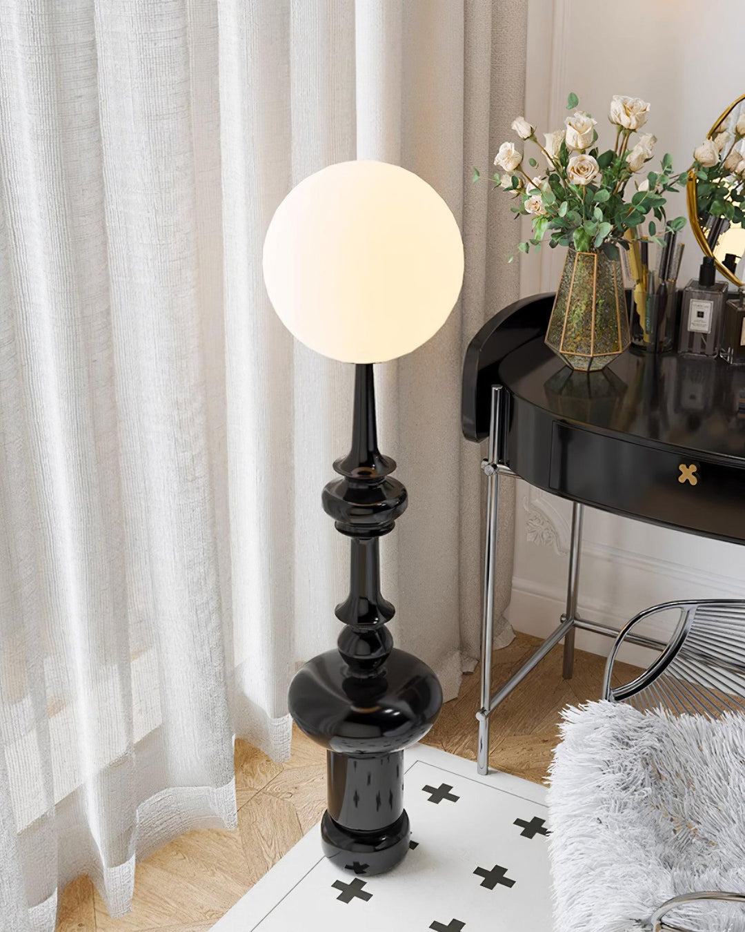 Constance Floor Lamp - Vakkerlight