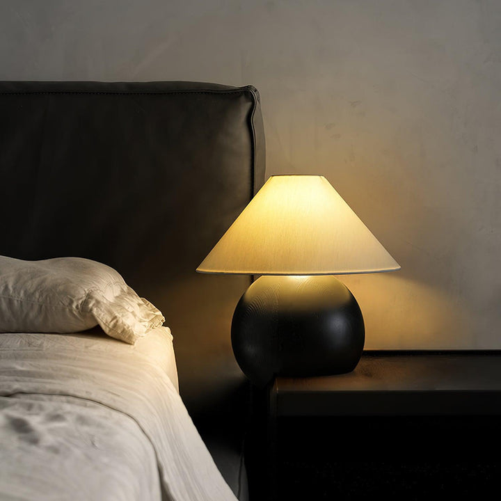 Corner Log Table Lamp - Vakkerlight