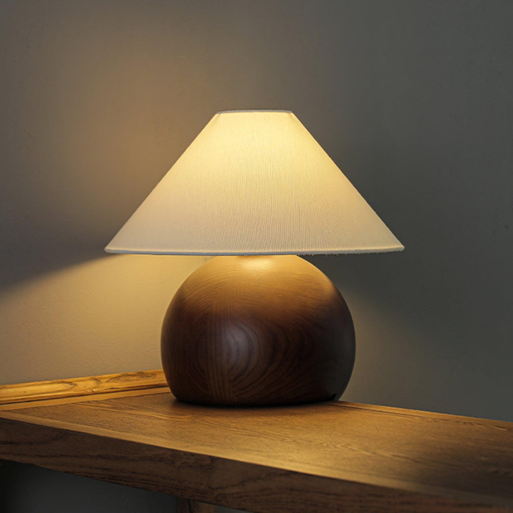 Corner Log Table Lamp - Vakkerlight