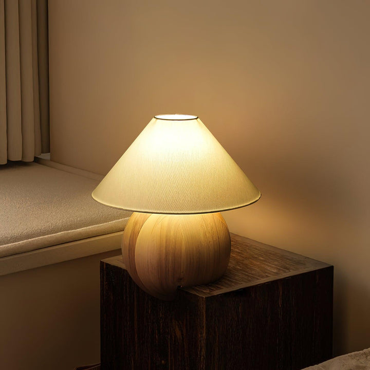 Corner Log Table Lamp - Vakkerlight