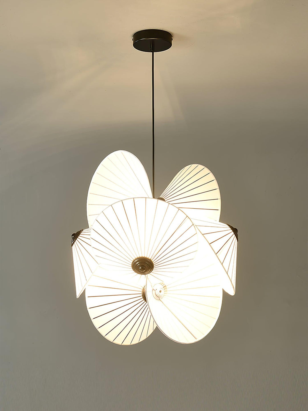 Cory Scalloped Pendant Light - Vakkerlight