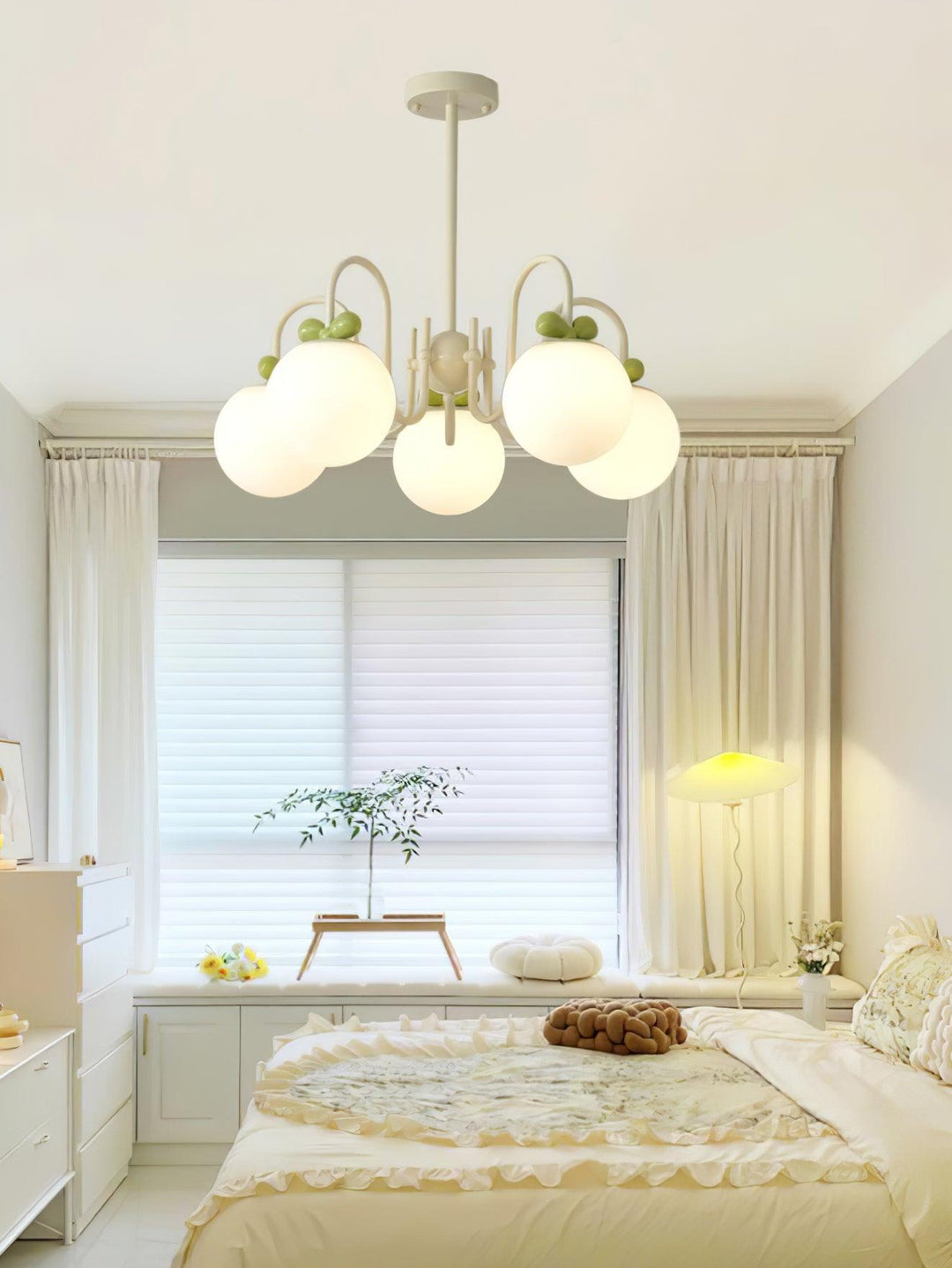 Cream Cherry Chandelier - Vakkerlight