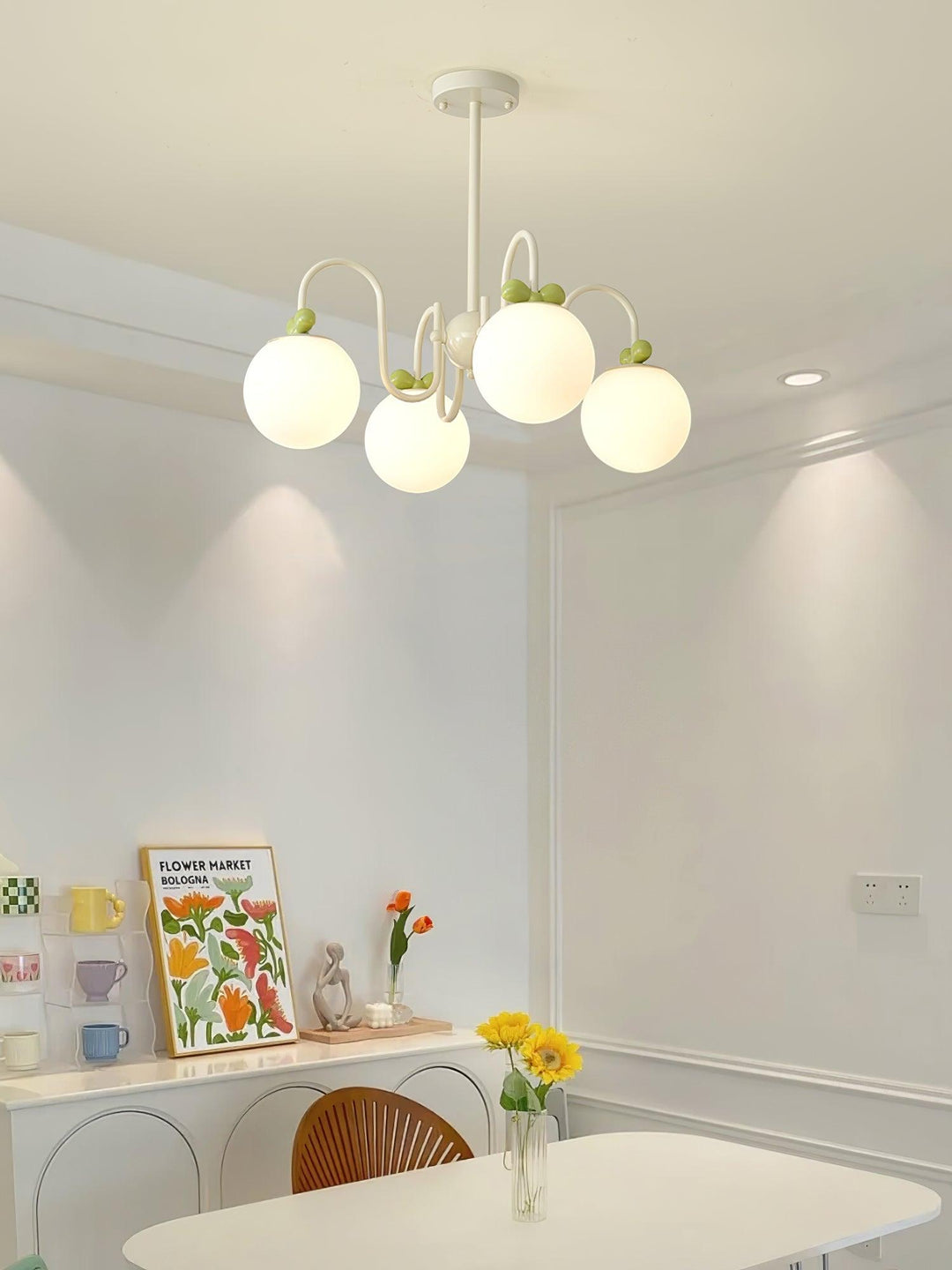 Cream Cherry Chandelier - Vakkerlight