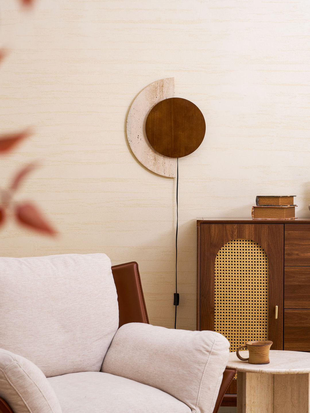 Crescent Halo Plug - in Wall Sconce - Vakkerlight