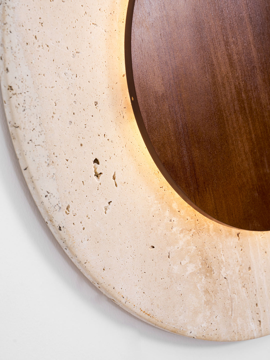Crescent Halo Plug - in Wall Sconce - Vakkerlight
