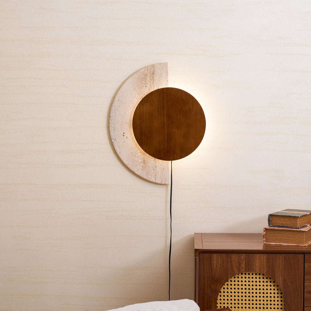 Crescent Halo Plug - in Wall Sconce - Vakkerlight