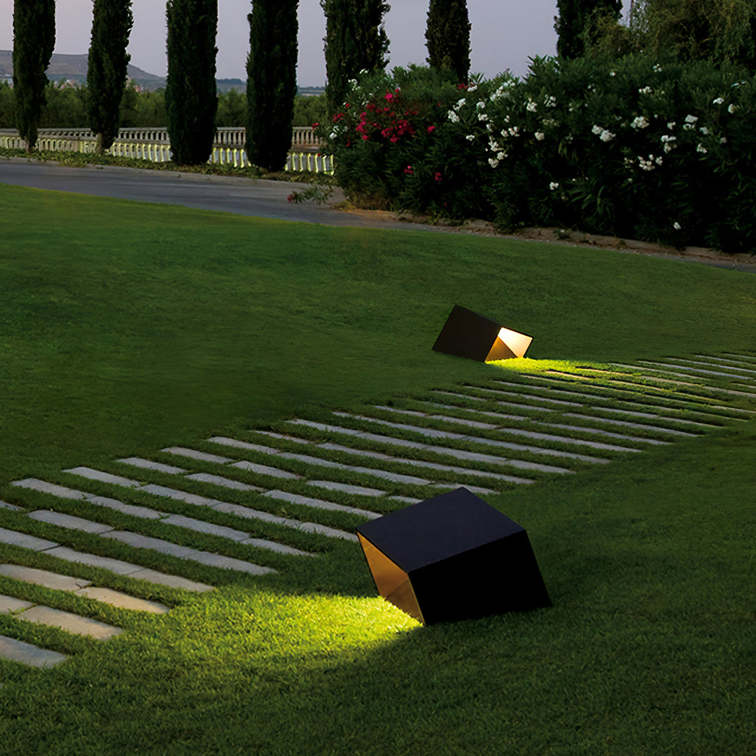 Cube Garden Outdoor Light - Vakkerlight