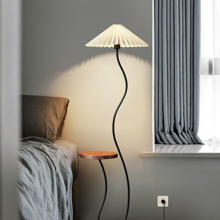 Curvatura Floor Lamp - Vakkerlight