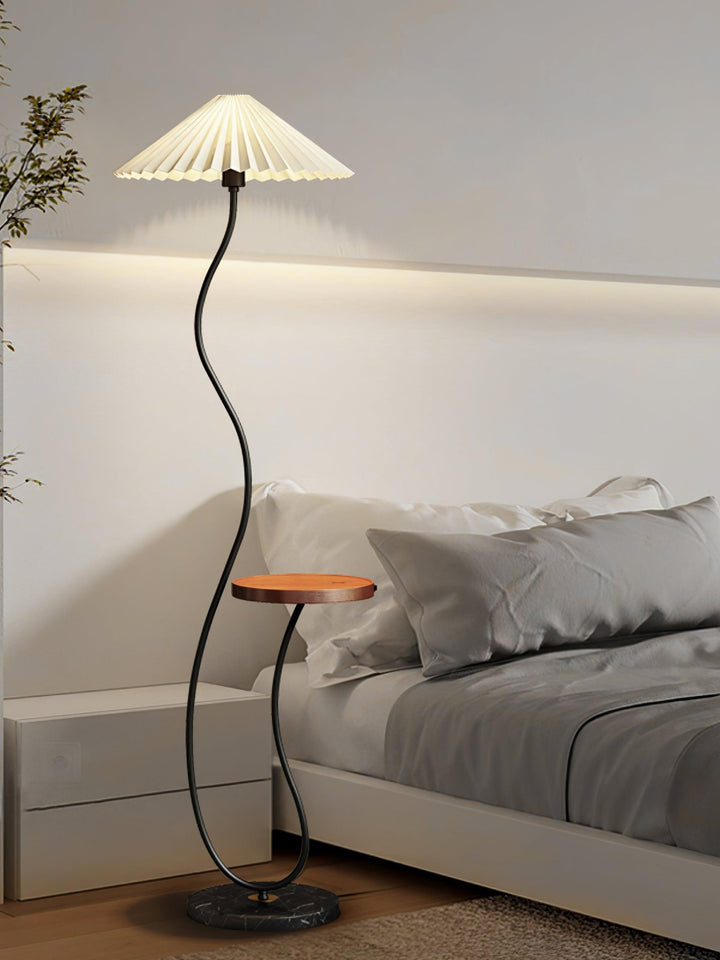 Curvatura Floor Lamp - Vakkerlight