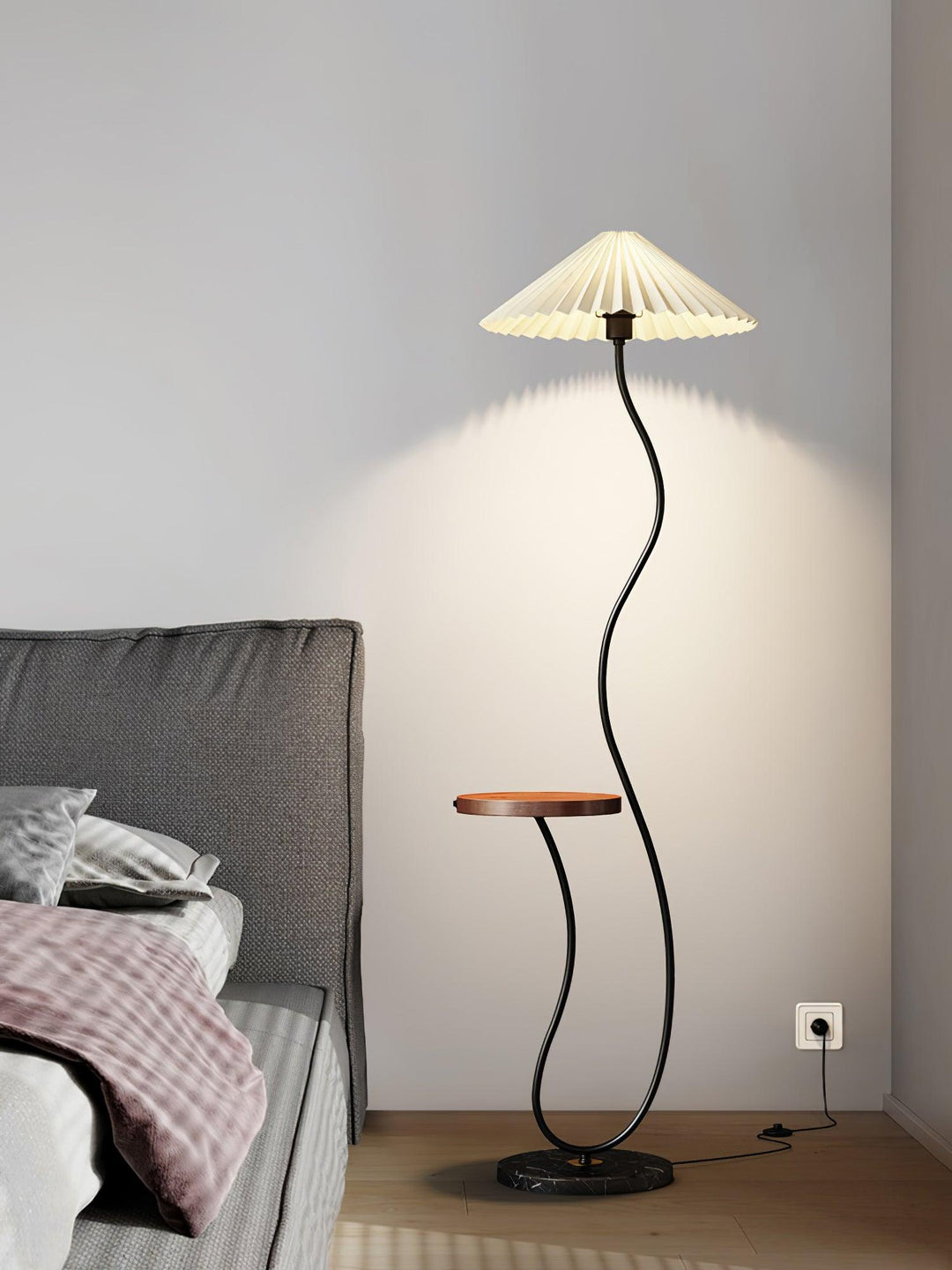 Curvatura Floor Lamp - Vakkerlight