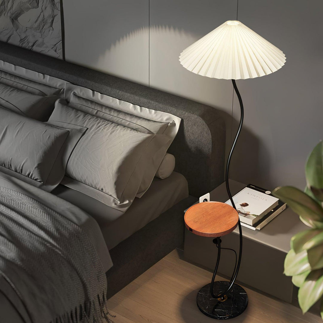 Curvatura Floor Lamp - Vakkerlight