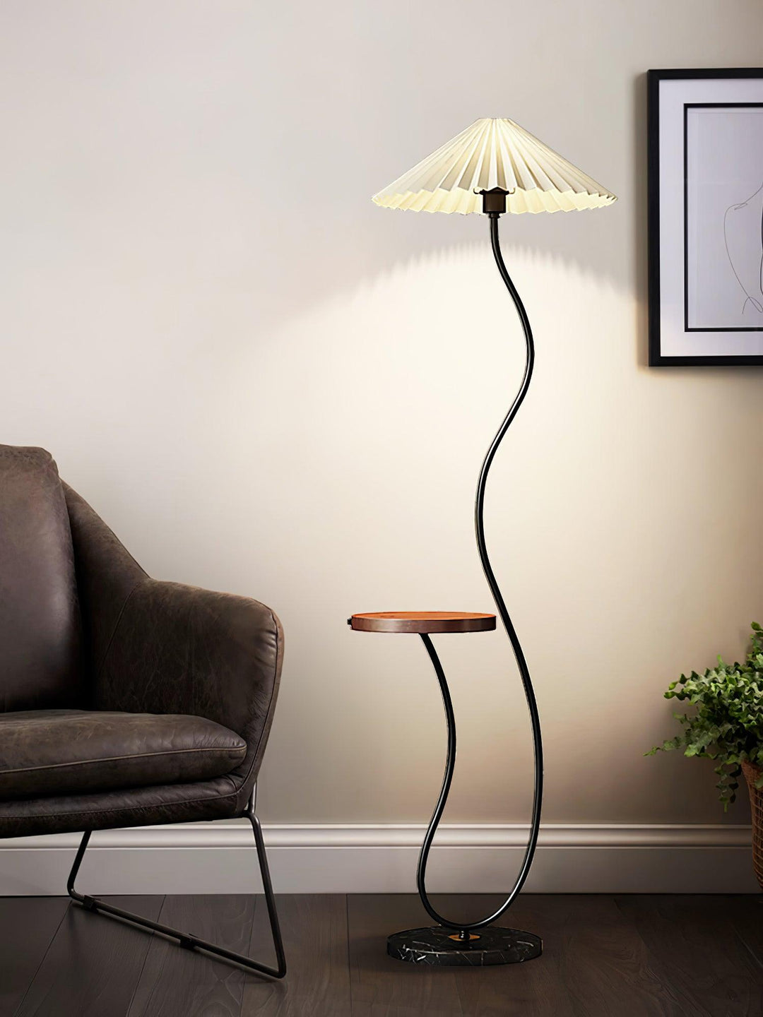 Curvatura Floor Lamp - Vakkerlight