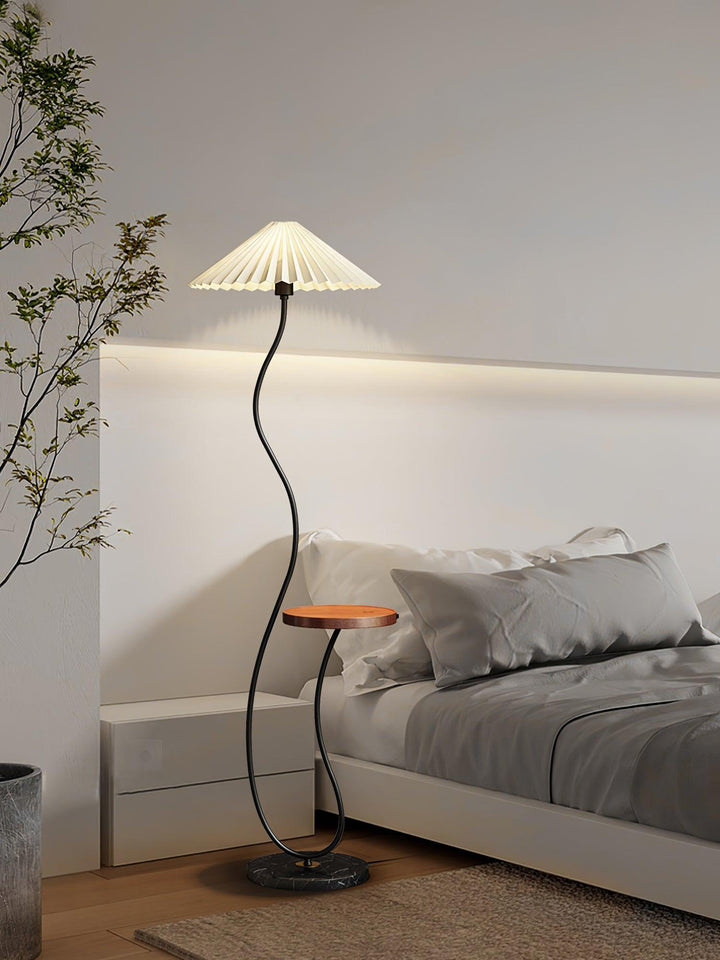 Curvatura Floor Lamp - Vakkerlight