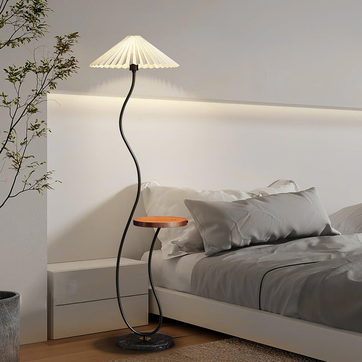 Curvatura Floor Lamp - Vakkerlight