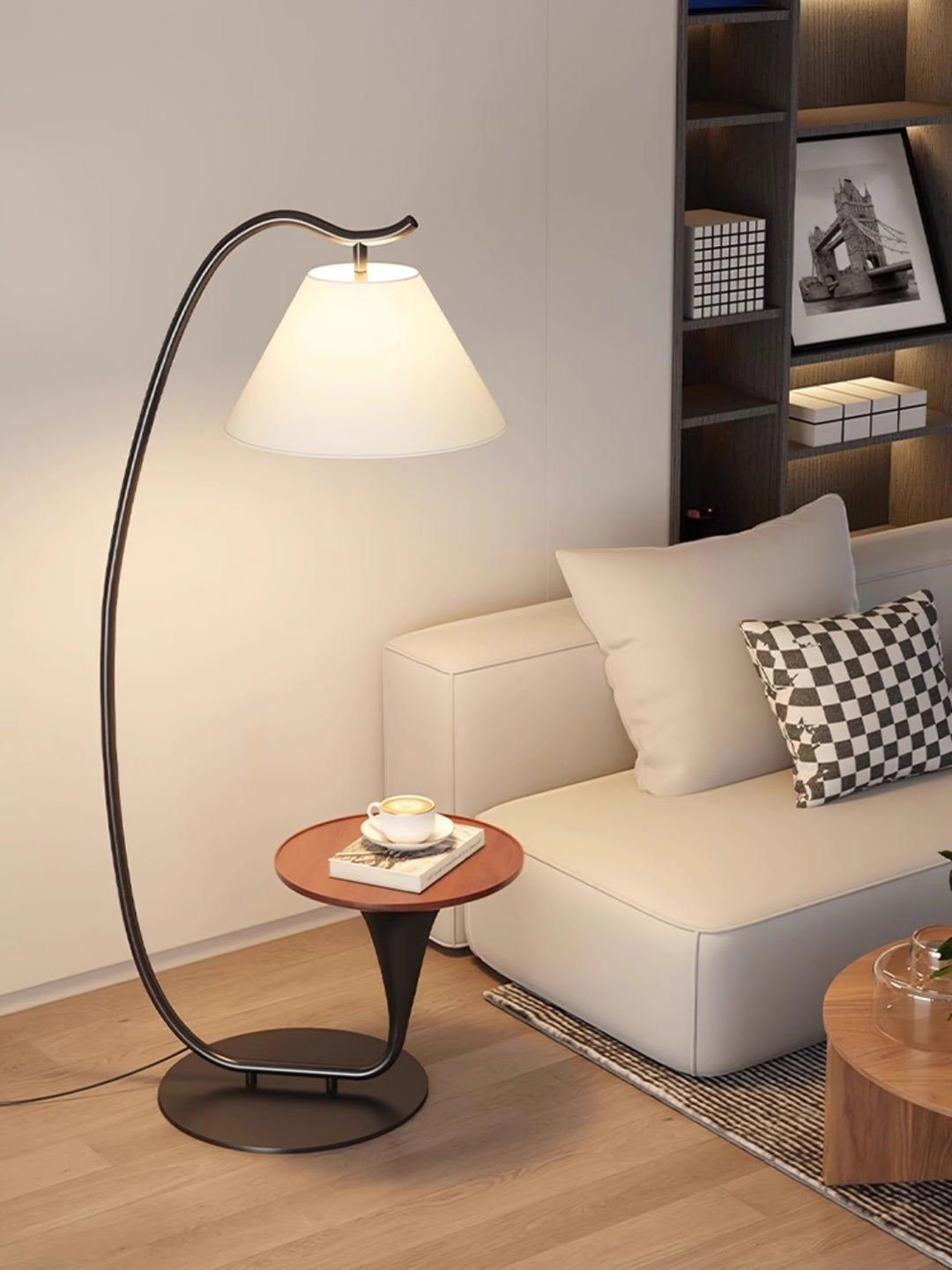 Curvature Floor Lamp