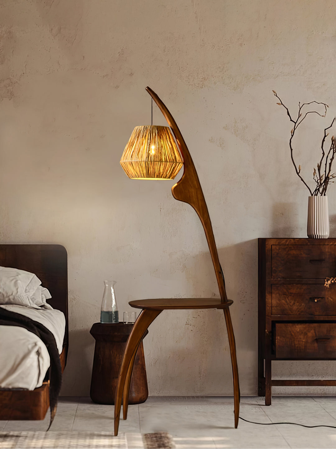 Curved Mantis Arm Floor Lamp - Vakkerlight