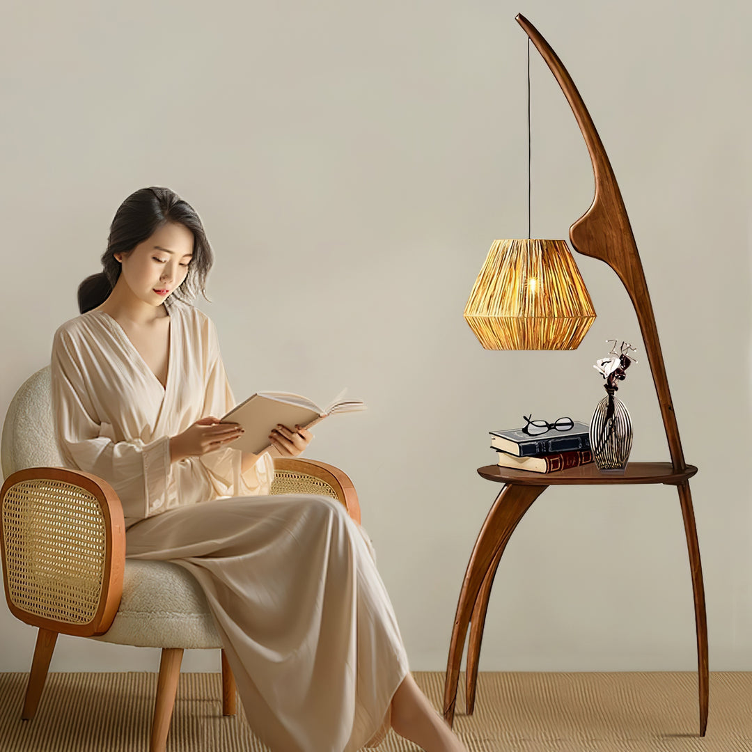 Curved Mantis Arm Floor Lamp - Vakkerlight