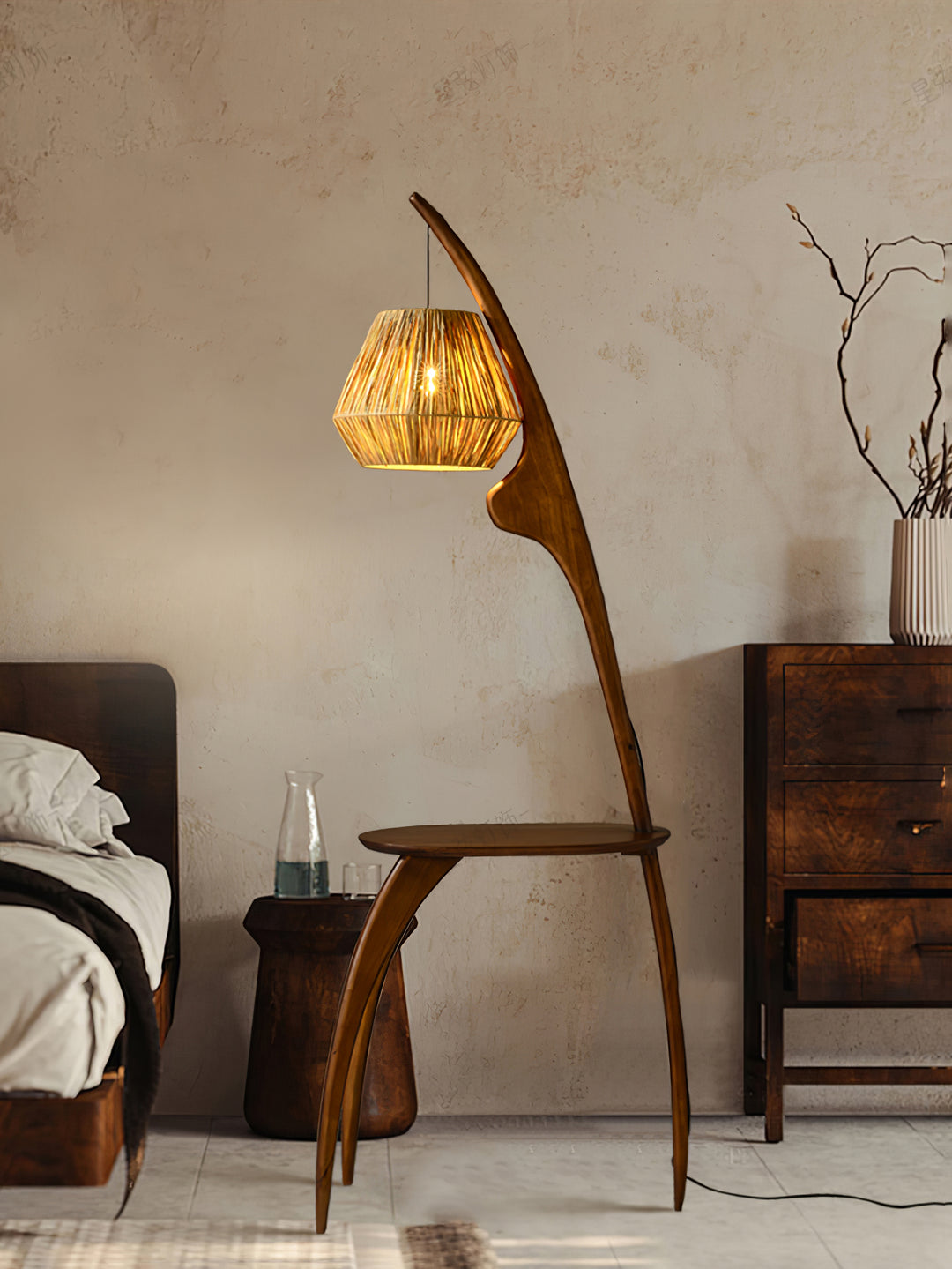 Curved Mantis Arm Floor Lamp - Vakkerlight