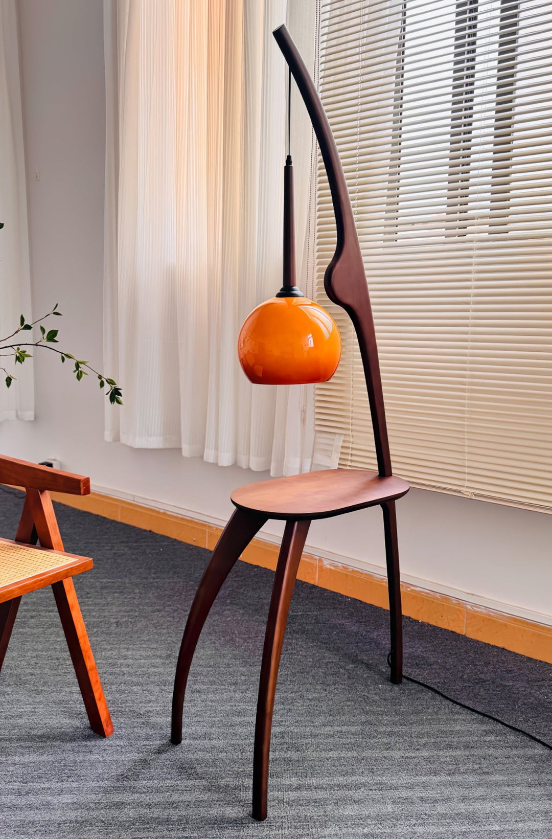 Curved Mantis Arm Floor Lamp - Vakkerlight